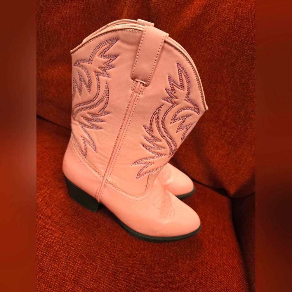 Austin Pink trading boots